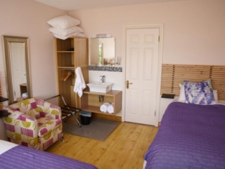 Triple Room at Browne's B&amp;B Dingle